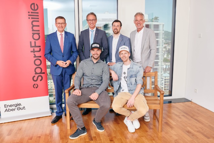Wirtschafts-Landesrat Markus Achleitner mit dem Vorstand der Energie AG Oberösterreich, Vincent Kriechmayr und Michael Hayböck. Foto: Land OÖ