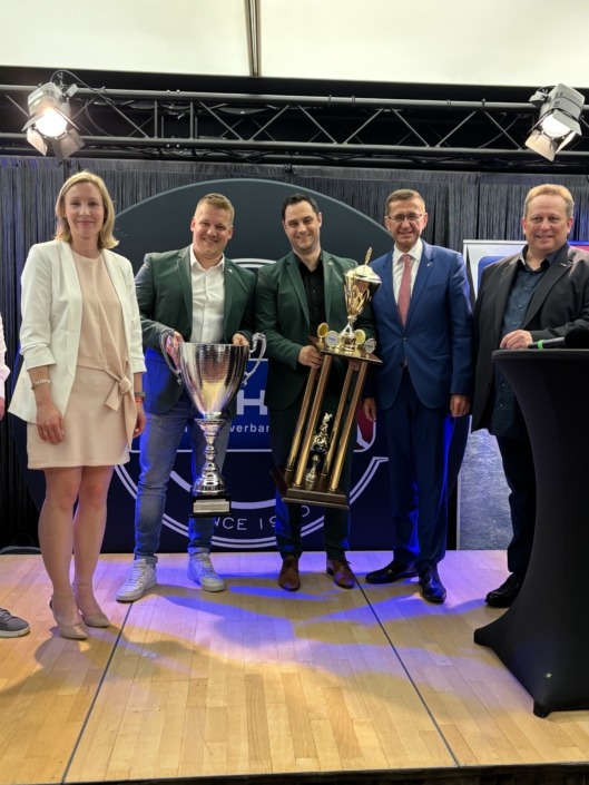 LR Achleitner mit dem OÖEHV – Foto: Land OÖ
