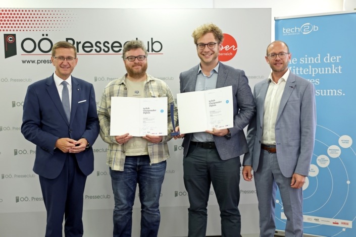 Landesrat Markus Achleitner bei der Auszeichnung des Incubate-Programmes – Foto: Land OÖ/Denise Stinglmayr