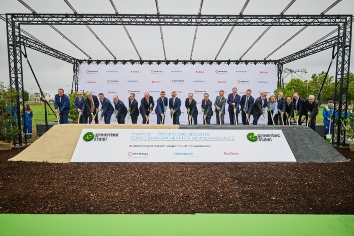 Spatenstich für die neue Hy4Smelt-Demoanlagee auf dem voestalpine-Gelände in Linz mit Landeshauptmann Mag. Thomas Stelzer, Wirtschafts-Landesrat Markus Achleitner und Vertreter/innen von Bundes-, Landes- und Stadtpolitik sowie voestalpine. Primemetals, RioTinto und Mitsubishi