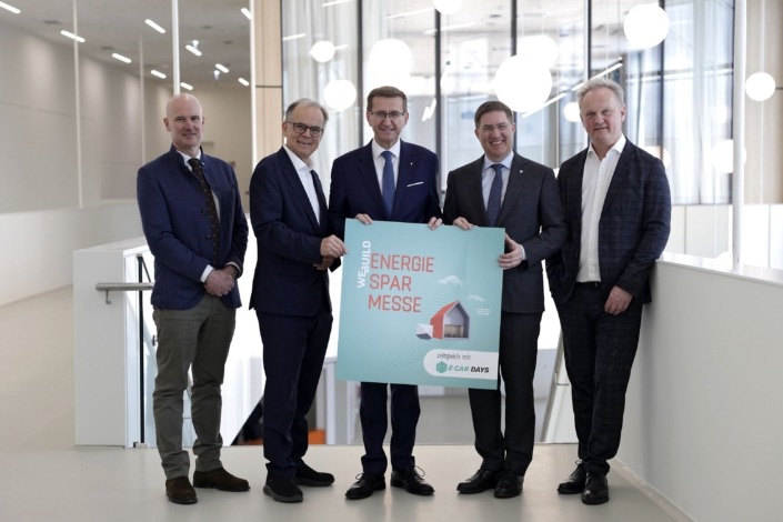 v.l.: Dr. Peter Franzmayr (Präsident Messe Wels GmbH), DI Dr. Gerhard Dell (Geschäftsführer OÖ. Energiesparverband), Wirtschafts- und Energie-Landesrat Markus Achleitner, Bürgermeister Dr. Andreas Rabl (Stadt Wels) und Dir. Mag. Robert Schneider (Geschäftsführer Messe Wels GmbH).