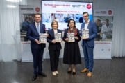 v.l.: Wirtschafts-Landesrat Markus Achleitner, Iris Schmidt, Landesgeschäftsführerin Arbeitsmarktservice OÖ, Mag.a Brigitte Deu, Landesstellenleiterin Sozialministeriumservice OÖ, und Christoph Knogler, CEO KEBA Group AG.
