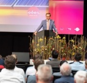 innovationsforum_energiespeicher_foto_i_esv Wirtschafts- und Energie-Landesrat Markus Achleitner bei der Eröffnung des Innovationsforum Stromspeicher.