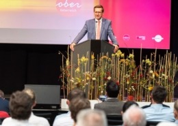 Wirtschafts- und Energie-Landesrat Markus Achleitner bei der Eröffnung des Innovationsforum Stromspeicher.